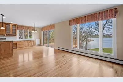 128 Hickory Road, Lake in the Hills, IL 60156 - Photo 11