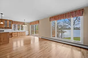 128 Hickory Rd, Lake in the Hills, IL 60156 - Photo 11