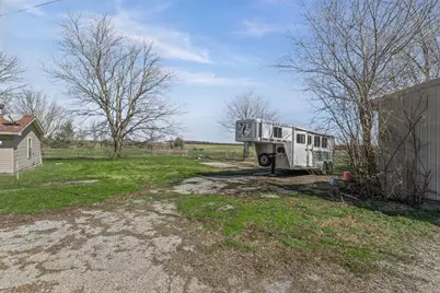 11047 Boadies Lazy Acres Lane, Trenton, IL 62293 - Photo 7