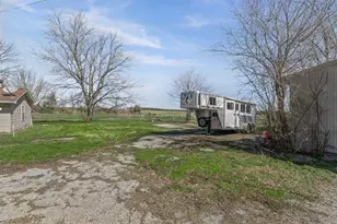 11047 Boadies Lazy Acres Ln, Trenton, IL 62293 - Photo 7