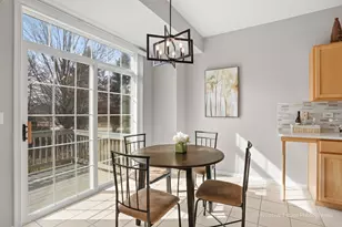 5170 Scott Cir, Lisle, IL 60532 - Photo 13