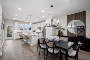 240 Warren Ln, Schaumburg, IL 60193 - Photo 9