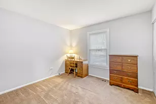 1064 Hampton Harbor, Schaumburg, IL 60193 - Photo 11