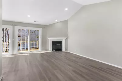 210 Dublin Lane #V2, Schaumburg, IL 60194 - Photo 9