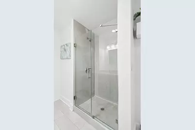 2233 W Greenleaf Avenue, Chicago, IL 60645 - Photo 23