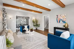 2233 W Greenleaf Ave, Chicago, IL 60645 - Photo 5