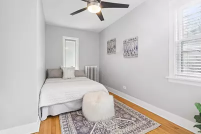2233 W Greenleaf Avenue, Chicago, IL 60645 - Photo 25