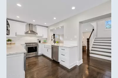 411 Birchwood Road, Hinsdale, IL 60521 - Photo 7