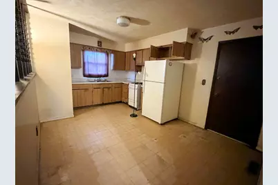 1020 Avenue E, Rochelle, IL 61068 - Photo 3