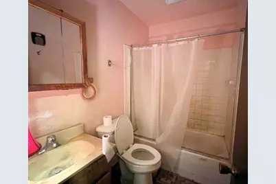 1020 Avenue E, Rochelle, IL 61068 - Photo 7