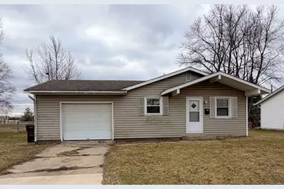 1020 Avenue E, Rochelle, IL 61068 - Photo 1