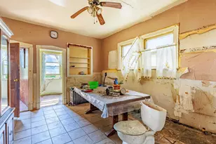 5225 S Wood St, Chicago, IL 60609 - Photo 5