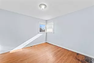 16426 Shirley Ct, South Holland, IL 60473 - Photo 13