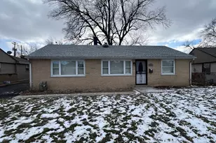 4813 W 102nd St, Oak Lawn, IL 60453 - Photo 1