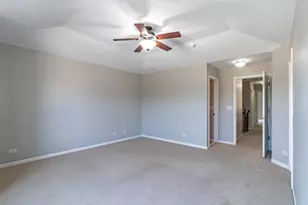 1858 Crenshaw Cir, Vernon Hills, IL 60061 - Photo 21