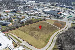 1S625 Oakbrook Lake, Oak Brook, IL 60523 - Photo 3