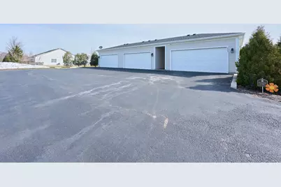 223 S Walnut Street, Cortland, IL 60112 - Photo 23