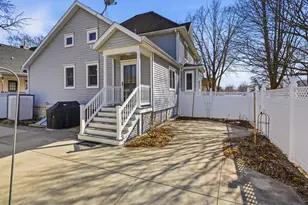 300 E Maple St, Fairbury, IL 61739 - Photo 43