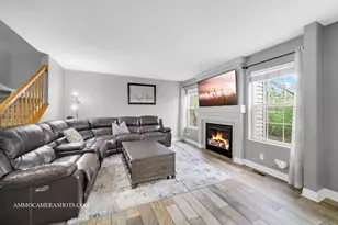 2389 Stoughton Cir, Aurora, IL 60502 - Photo 7