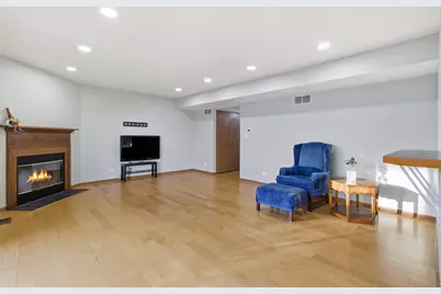 1297 Woodlake Drive #0, Carol Stream, IL 60188 - Photo 7