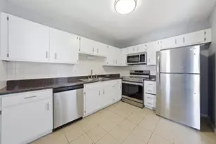 5 E Carriageway Dr, Hazel Crest, IL 60429 - Photo 9