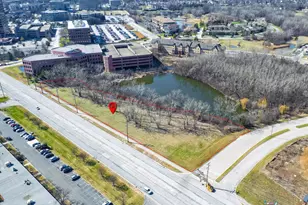 1S628 Oakbrook Lake, Oak Brook, IL 60181 - Photo 3