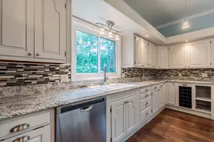 612 E Peru St, Princeton, IL 61356 - Photo 9