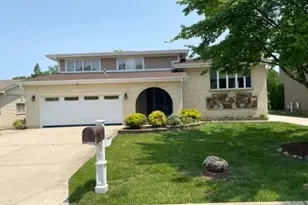 473 S Edgewood Ave, Wood Dale, IL 60191 - Photo 1