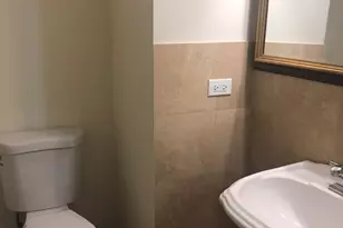 1533 W Hollywood Ave, Chicago, IL 60660 - Photo 11