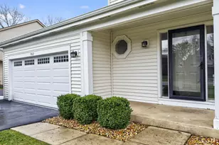 702 Pinehurst Dr, North Aurora, IL 60542 - Photo 5