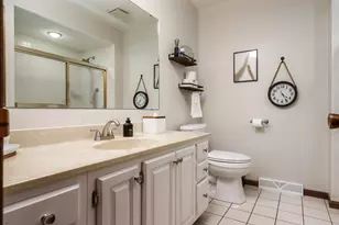 1570 Featherstone Blvd, Rockford, IL 61107 - Photo 35