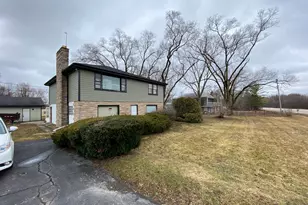 25867 W Grass Lake Rd, Antioch, IL 60002 - Photo 1