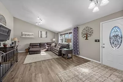 474 Linn Avenue, Crystal Lake, IL 60014 - Photo 3