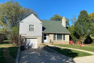 1016 Arthur St, Park Ridge, IL 60068 - Photo 1