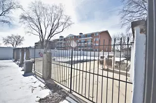 1110 N Farnsworth Ave, Aurora, IL 60505 - Photo 35