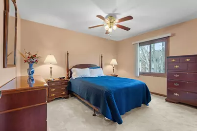 1072 Cedar Crest Drive, Crystal Lake, IL 60014 - Photo 9