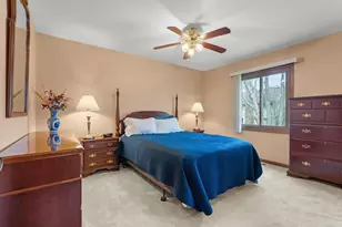 1072 Cedar Crest Dr, Crystal Lake, IL 60014 - Photo 9