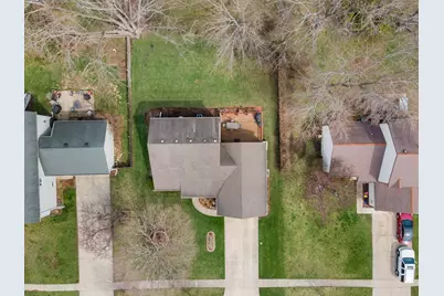 1072 Cedar Crest Drive, Crystal Lake, IL 60014 - Photo 17