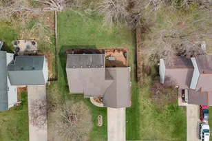 1072 Cedar Crest Dr, Crystal Lake, IL 60014 - Photo 17