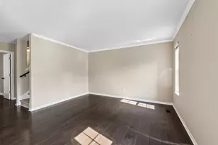 2707 Cobblestone Dr, Crystal Lake, IL 60012 - Photo 5