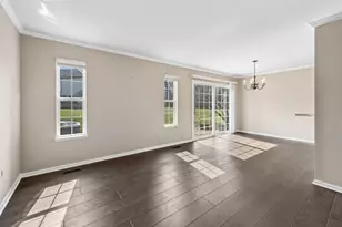 2707 Cobblestone Dr, Crystal Lake, IL 60012 - Photo 7