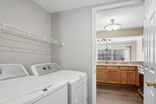 2707 Cobblestone Dr, Crystal Lake, IL 60012 - Photo 15