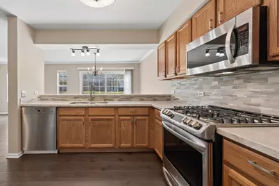 2707 Cobblestone Drive #END, Crystal Lake, IL 60012 - Photo 13