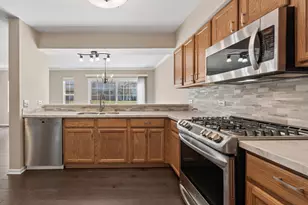 2707 Cobblestone Dr, Crystal Lake, IL 60012 - Photo 13