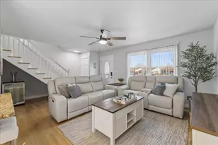 1836 Stockton Dr, Hoffman Estates, IL 60169 - Photo 3