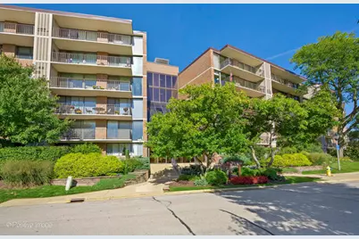 2 S Atrium Way #606, Elmhurst, IL 60126 - Photo 1