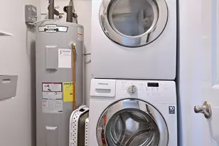 2 S Atrium Wy, Elmhurst, IL 60126 - Photo 21