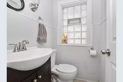 7940 S Crandon Avenue, Chicago, IL 60617 - Photo 17