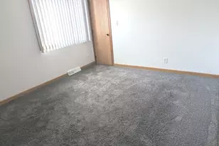 356 Lakewood Dr, Antioch, IL 60002 - Photo 11