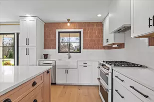 1975 Valley View Rd, Northfield, IL 60093 - Photo 11